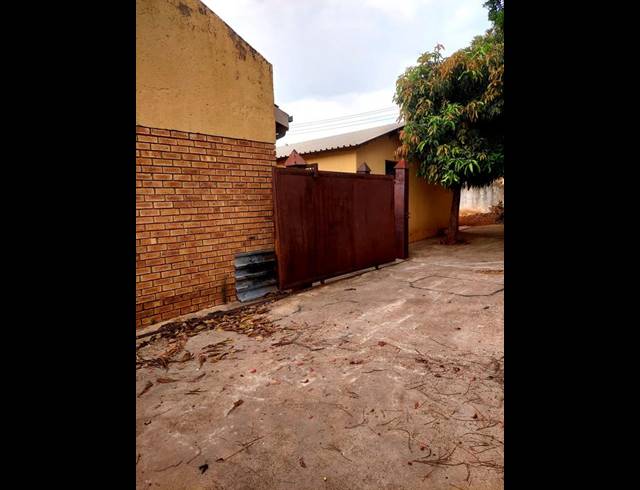 4 BEDROOM HOUSE FOR SALE IN SOSHANGUVE K